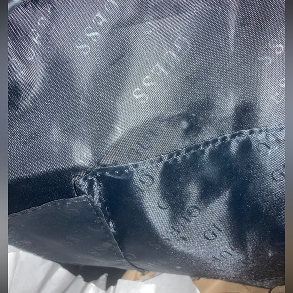 Guess weekender bag - Picture 8 of 11